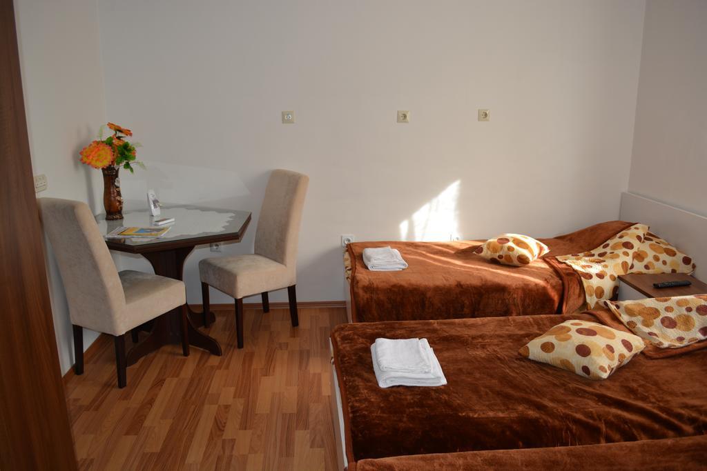 Villa Palma Guesthouse Mostar Habitación foto